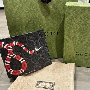 NWT GUCCI Kingsnake Black GG Monogram Mens Wallet Box, Bags, Tag, Receipt